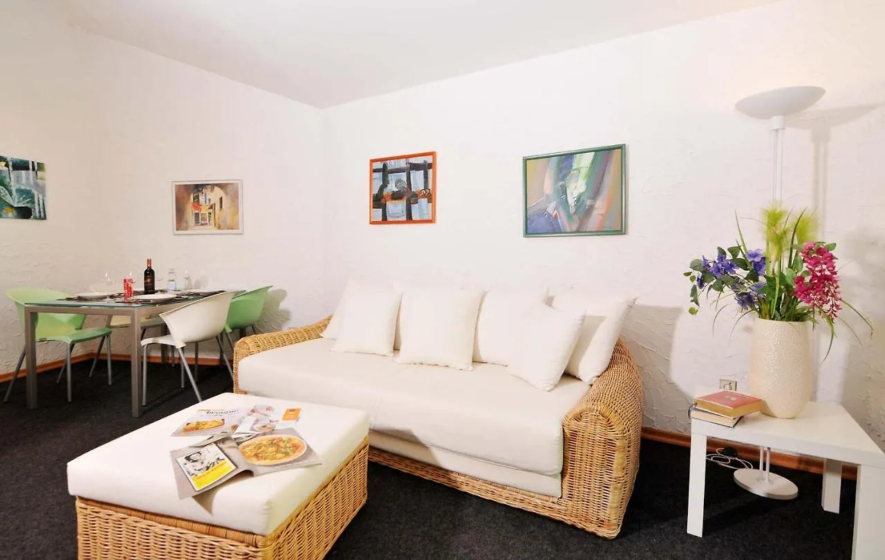 Appartamento Romantica 35 Raffa Apartment